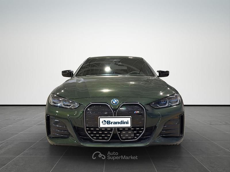 Begagnad BMW i4 Sport Line 400 kW (544 HK) 2023 Grön Sedan