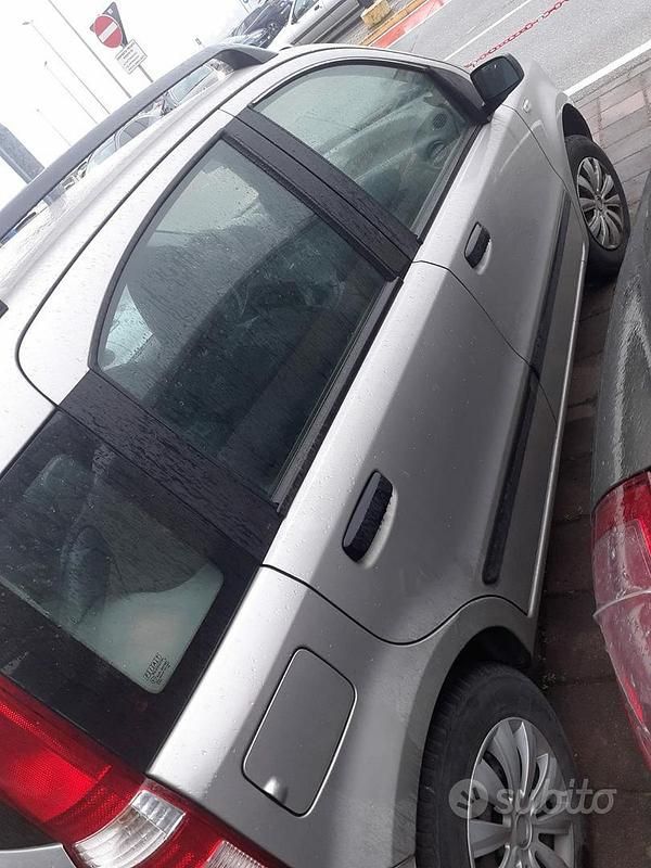 Usata Fiat Panda Dynamic 60 CV (44 kW) 2006 Grigio Utilitaria