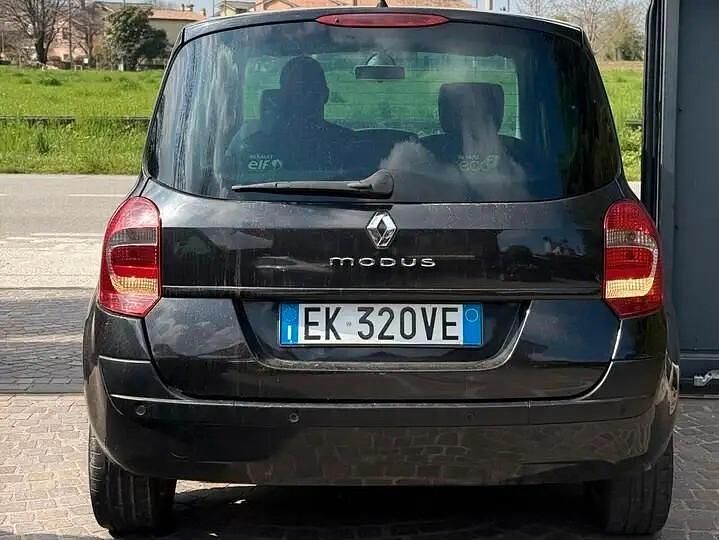 Usata Renault Modus 100 CV (73 kW) 2011 Nero Monovolume