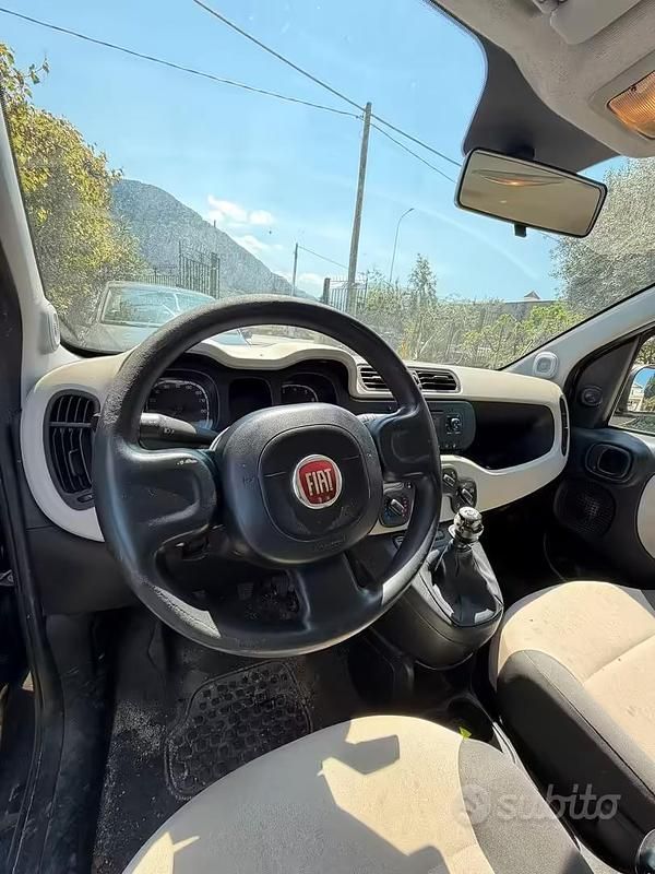 Usata Fiat Panda 69 CV (50 kW) 2015 Blu Utilitaria