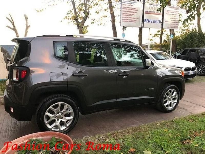 Usata Jeep Renegade Limited 140 CV (102 kW) 2016 Grigio SUV