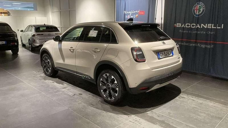Usata Fiat 600 La Prima 110 CV (80 kW) 2025 Beige SUV