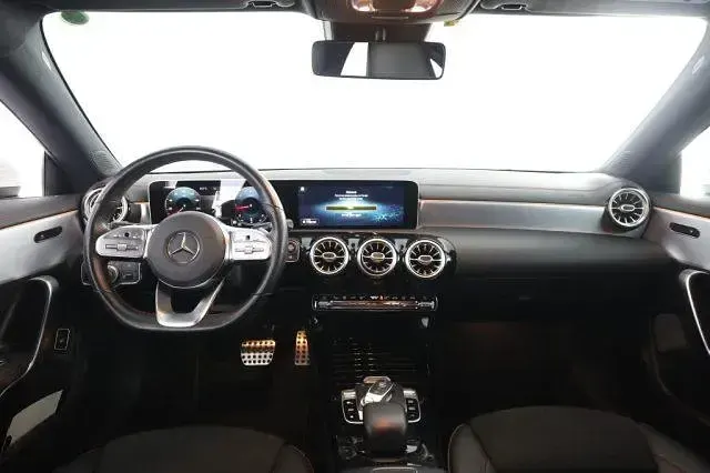 Usata Mercedes CLA200 Premium 149 CV (109 kW) 2020 Bianco Coupé
