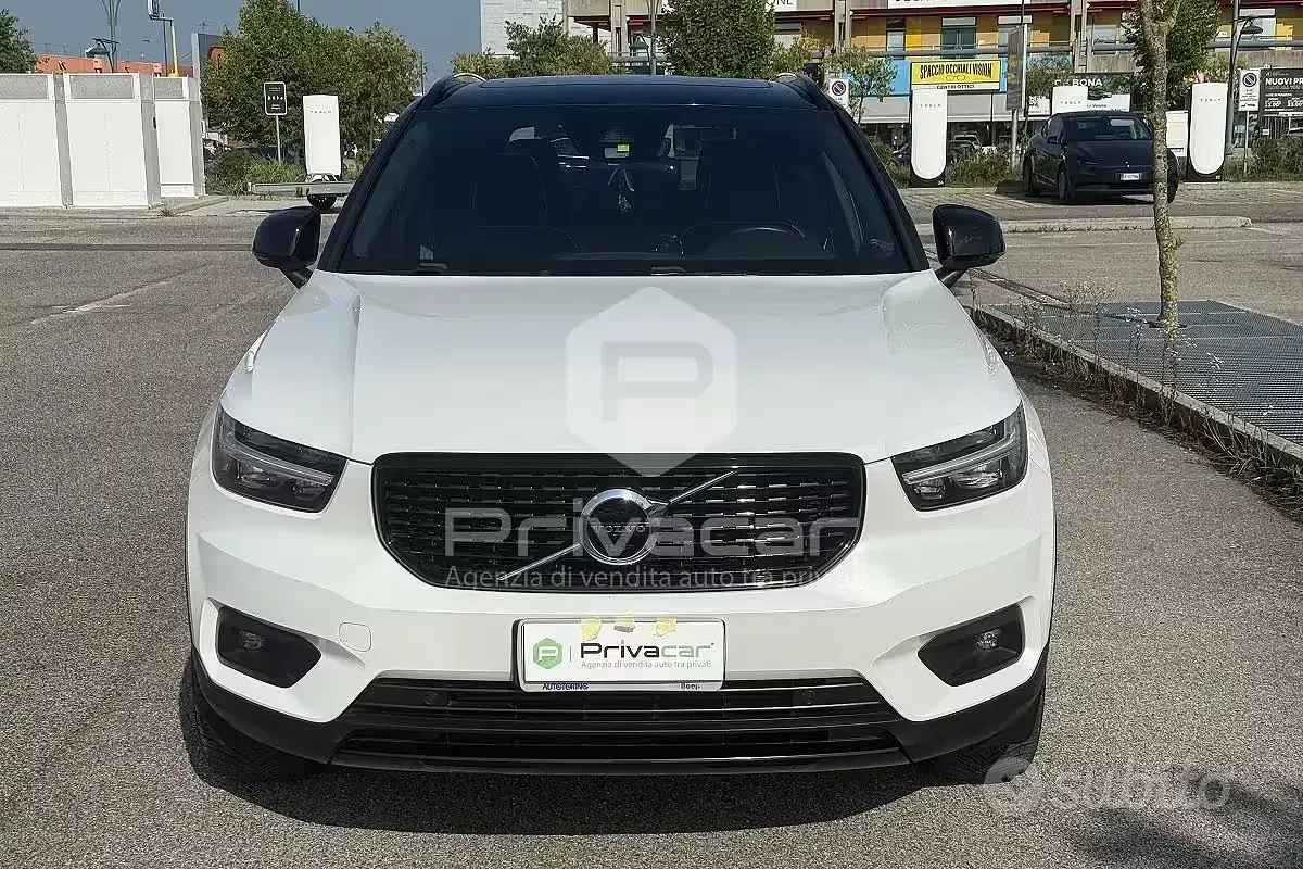 Usata Volvo XC40 R-Design 150 CV (110 kW) 2018 Bianco SUV
