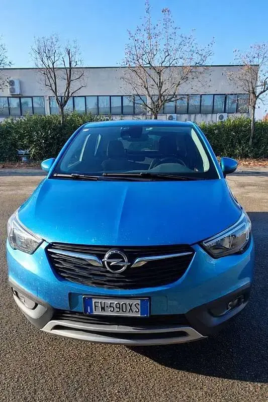 Usata Opel Crossland X Innovation 110 CV (80 kW) 2019 Blu/azzurro SUV
