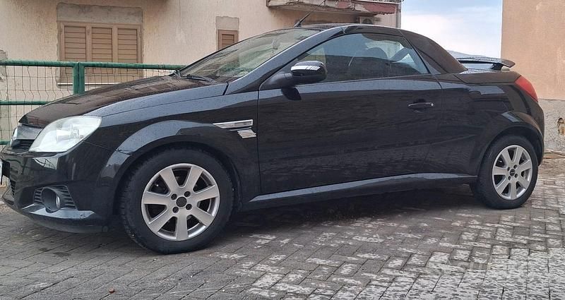 Usata Opel Tigra 2021 Cabrio