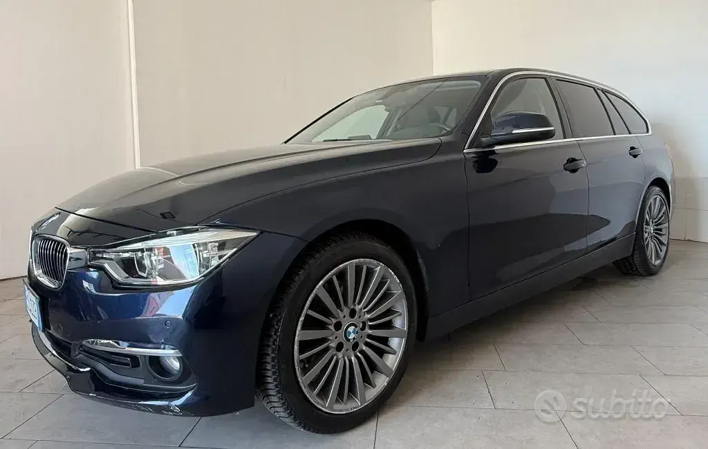 Usata BMW 320 Luxury Line 190 CV (139 kW) 2015 Bluazzurro Station wagon