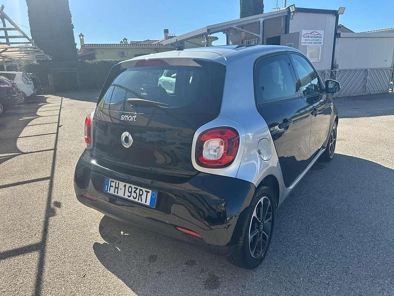 Usata Smart ForFour Prime 71 CV (52 kW) 2016 Nero Utilitaria