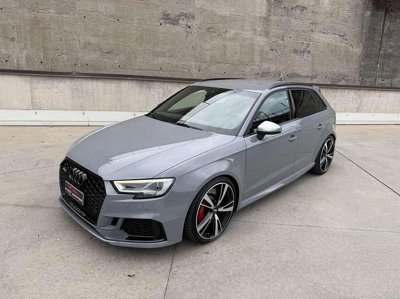Grigio nardo' Usata 2019 Audi RS3 Sportback Ambiente Due volumi | 39.990 € (Buon prezzo) - Immagine 1/4