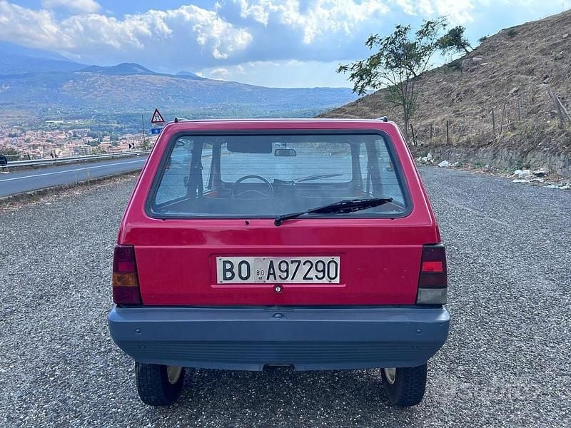 Usata Fiat Panda 4x4 48 CV (35 kW) 1985 Rosso Utilitaria