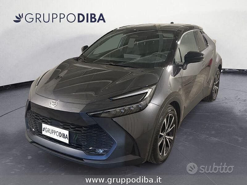 Usata Toyota C-HR Trend 140 CV (102 kW) 2024 Grigio SUV