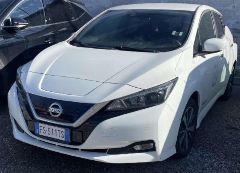 Bianco Usata 2018 Nissan Leaf Tekna Due volumi | 9500 € (Super prezzo) - Immagine 1/4