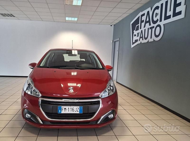 Usata Peugeot 208 Allure 75 CV (55 kW) 2018 Rosso Utilitaria