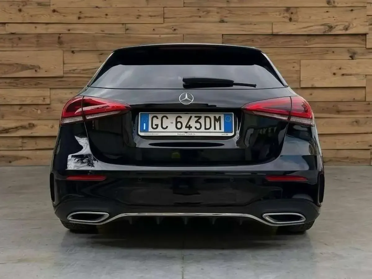 Usata Mercedes A180 116 CV (85 kW) 2020 Nero Berlina