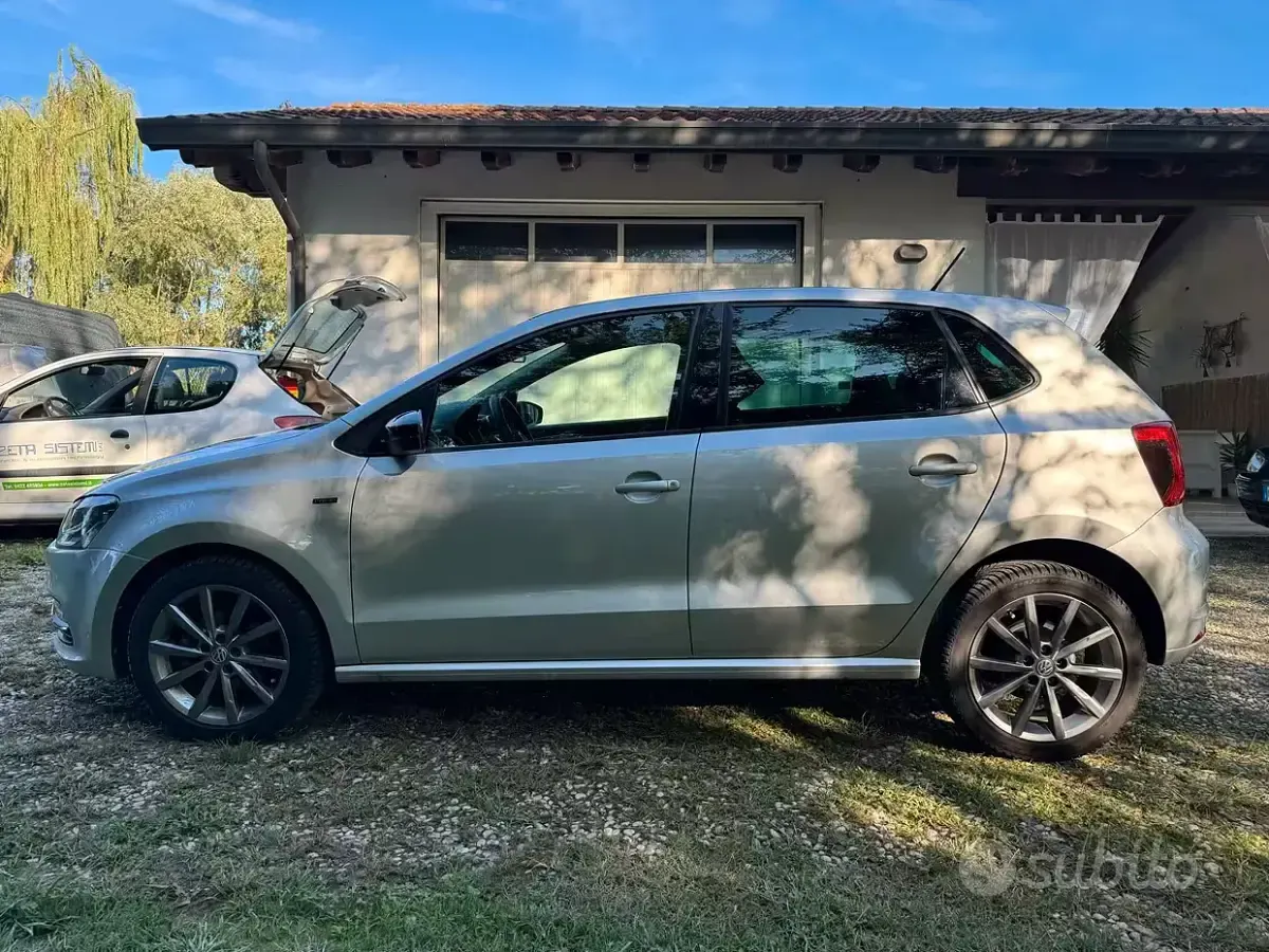 Usata VW Polo 75 CV (55 kW) 2016 Grigio Berlina