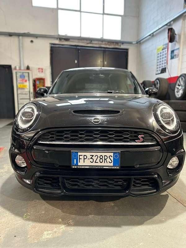 Usata Mini Cooper SD Business 170 CV (125 kW) 2018 Utilitaria