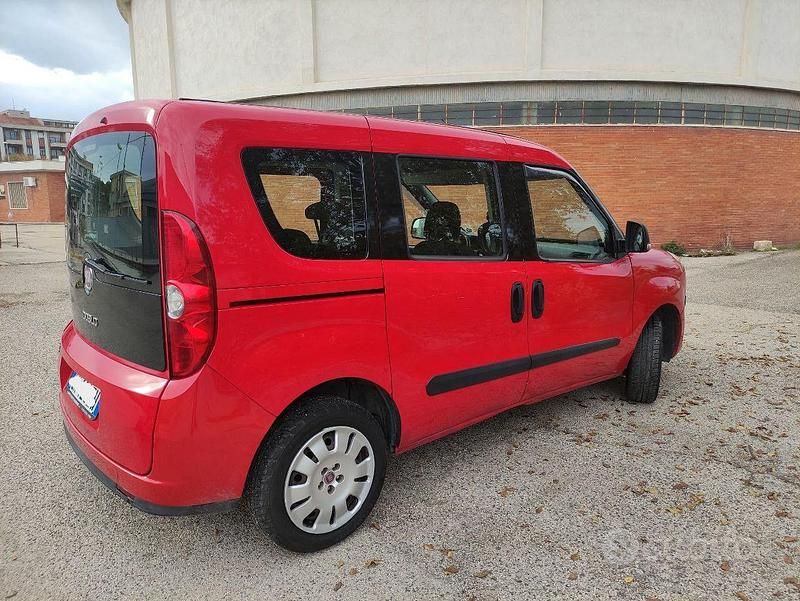 Usata Fiat Doblò Dynamic 120 CV (88 kW) 2012 Rosso Monovolume