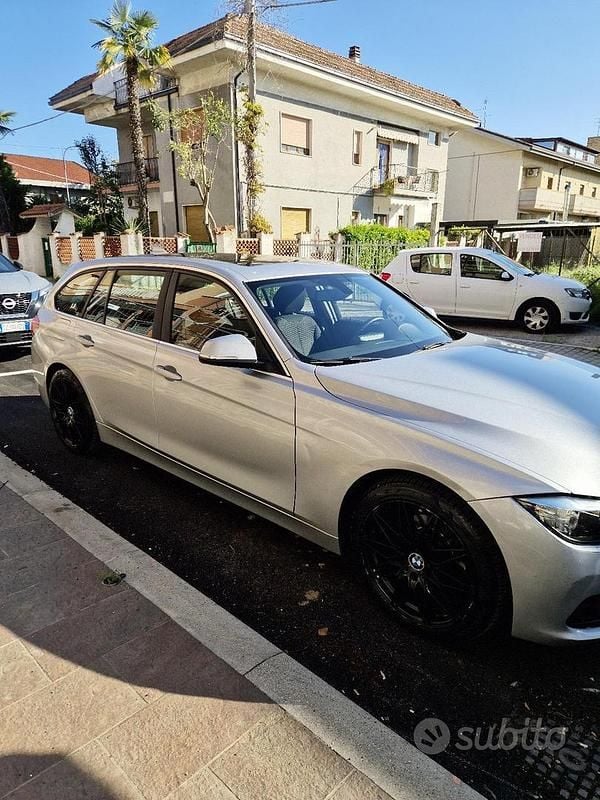 Usata BMW 320 Comfort Edition 164 CV (120 kW) 2016 Grigio Station wagon