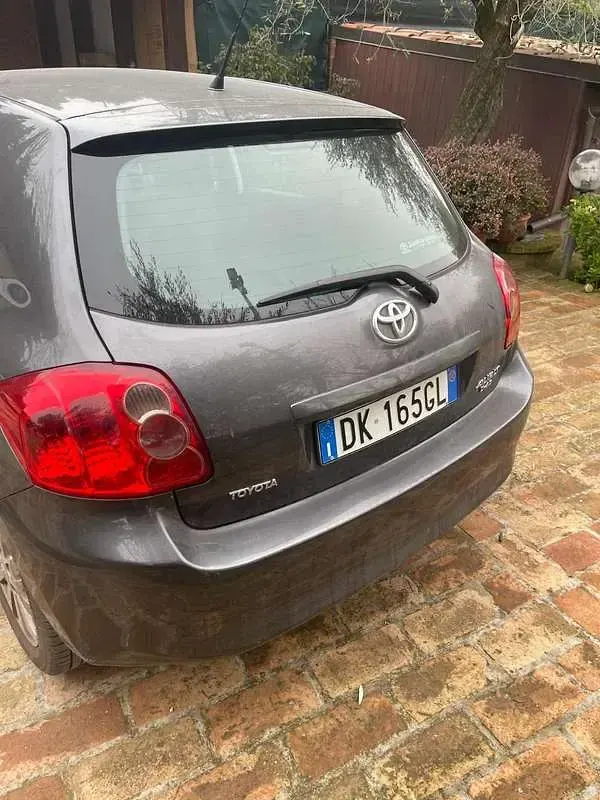 Usata Toyota Auris 90 CV (66 kW) 2007 Utilitaria