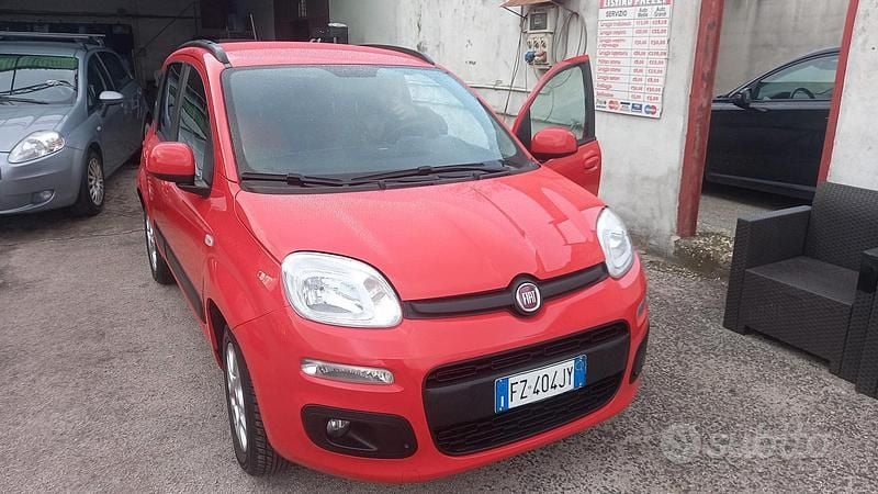 Usata Fiat Panda 69 CV (50 kW) 2019 Rosso Utilitaria