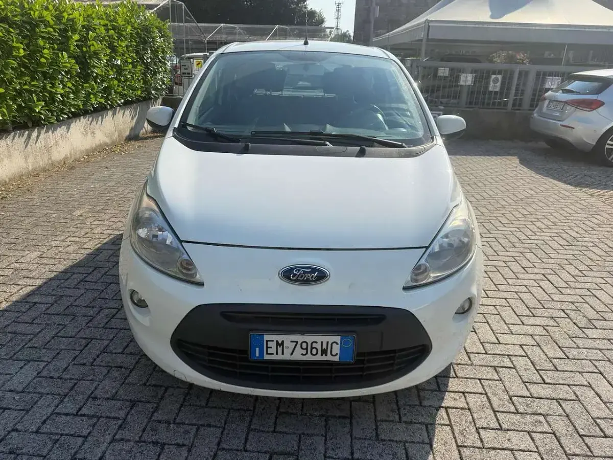 Usata Ford Ka Titanium 75 CV (55 kW) 2012 Bianco Utilitaria