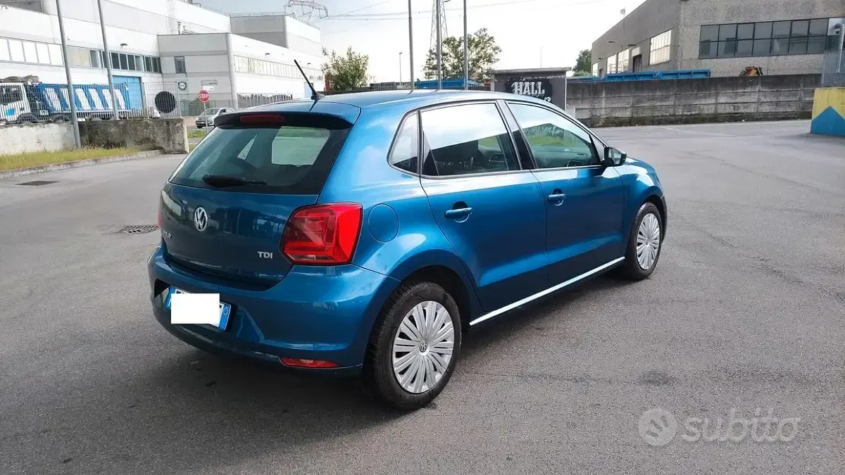 Usata VW Polo 75 CV (55 kW) 2017 Blu Berlina