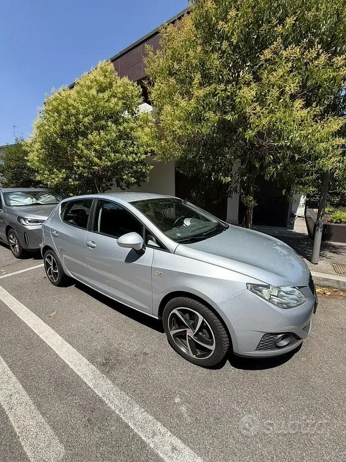 Usata Seat Ibiza Style 86 CV (63 kW) 2009 Berlina