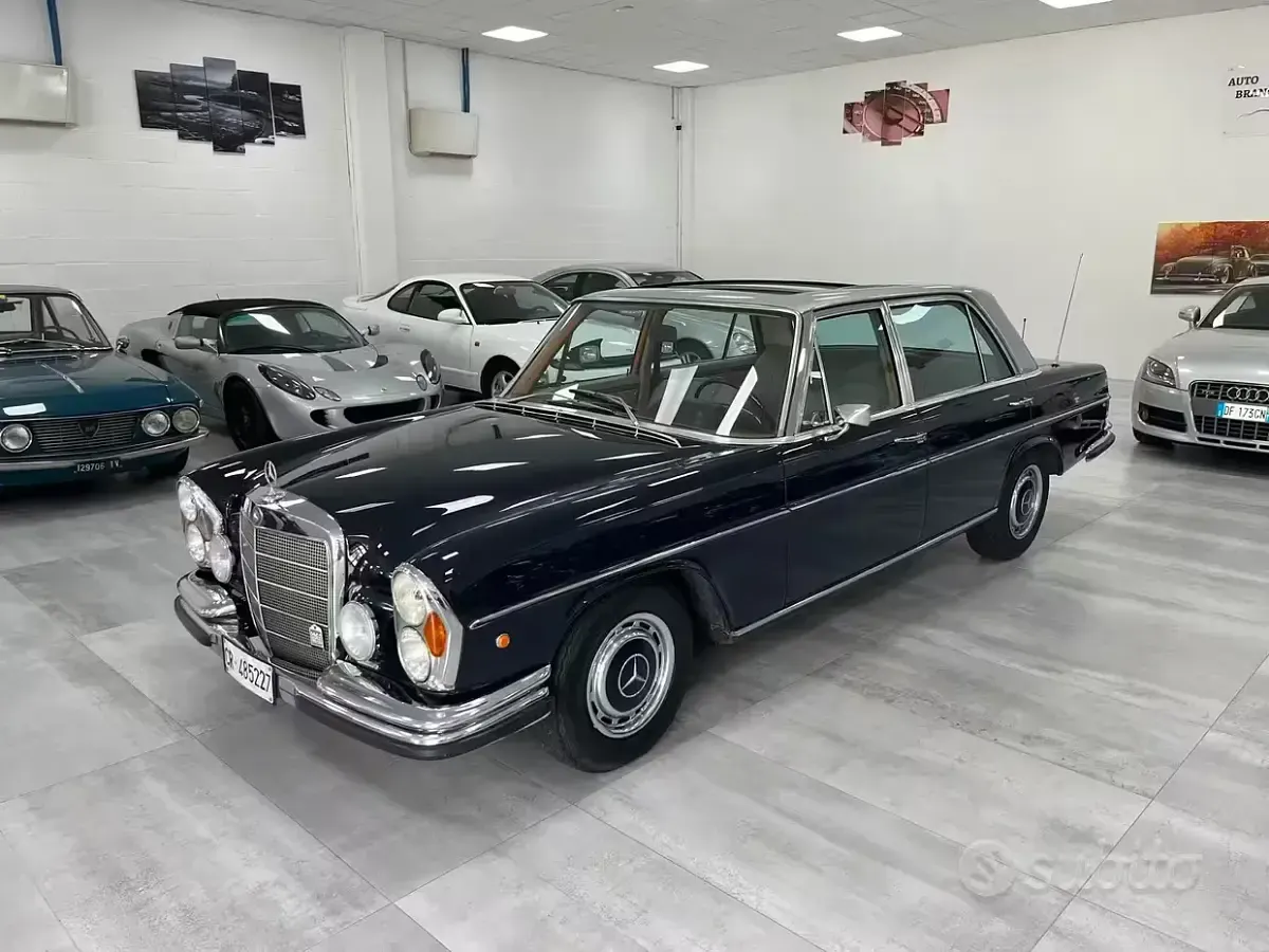 Usata Mercedes 300 200 CV (147 kW) 1970 Berlina