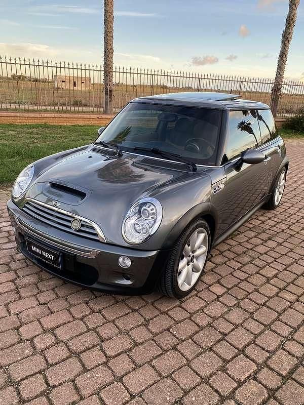 Usata Mini Cooper S 170 CV (125 kW) 2006 Grigio Utilitaria