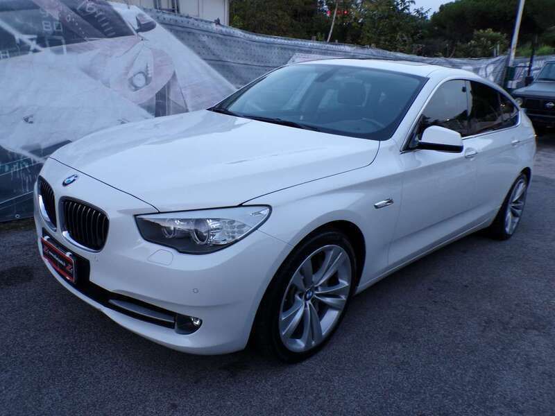 Usata BMW 530 Gran Turismo Efficient Dynamics 245 CV (180 kW) 2011 Bianco Berlina