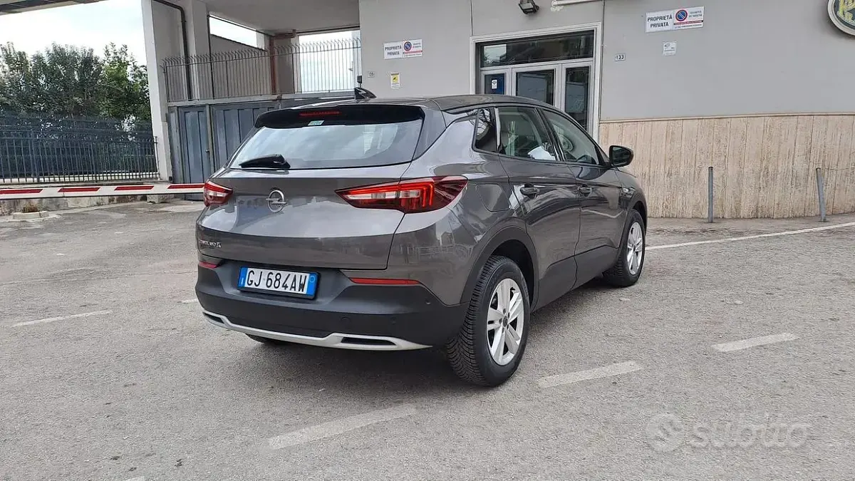 Usata Opel Grandland X 131 CV (96 kW) 2022 Grigio SUV