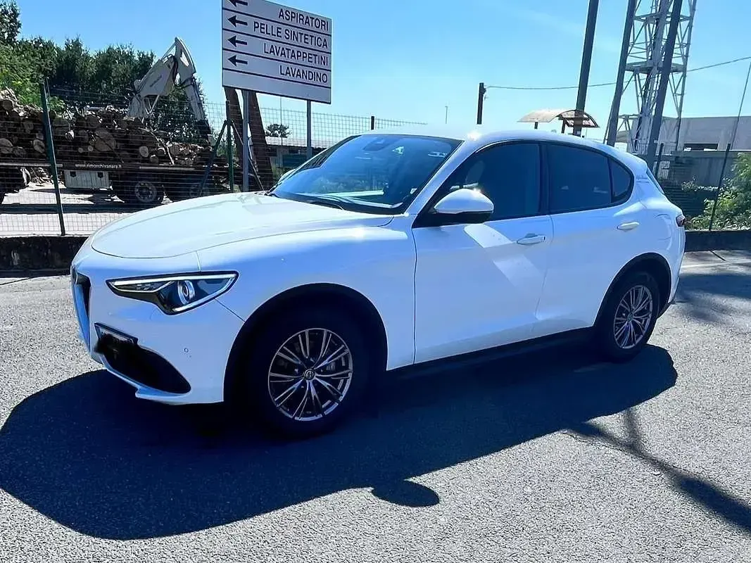 Usata Alfa Romeo Stelvio Super 160 CV (117 kW) 2020 Bianco SUV
