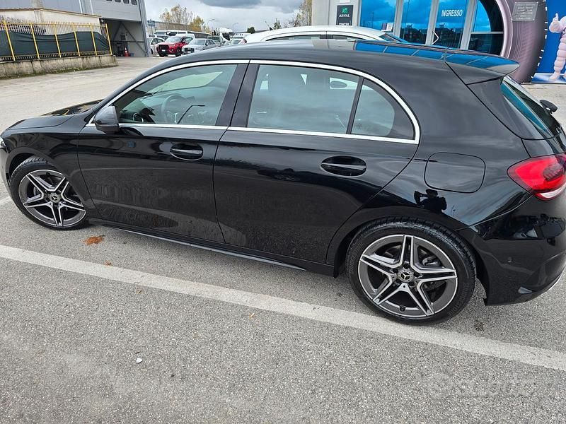 Usata Mercedes A200 163 CV (119 kW) 2019 Nero Berlina