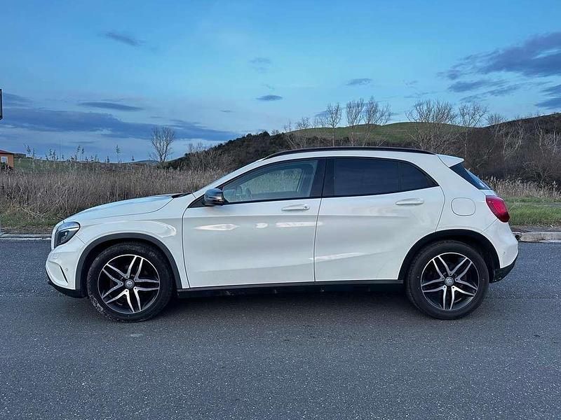 Usata Mercedes GLA220 177 CV (130 kW) 2015 SUV