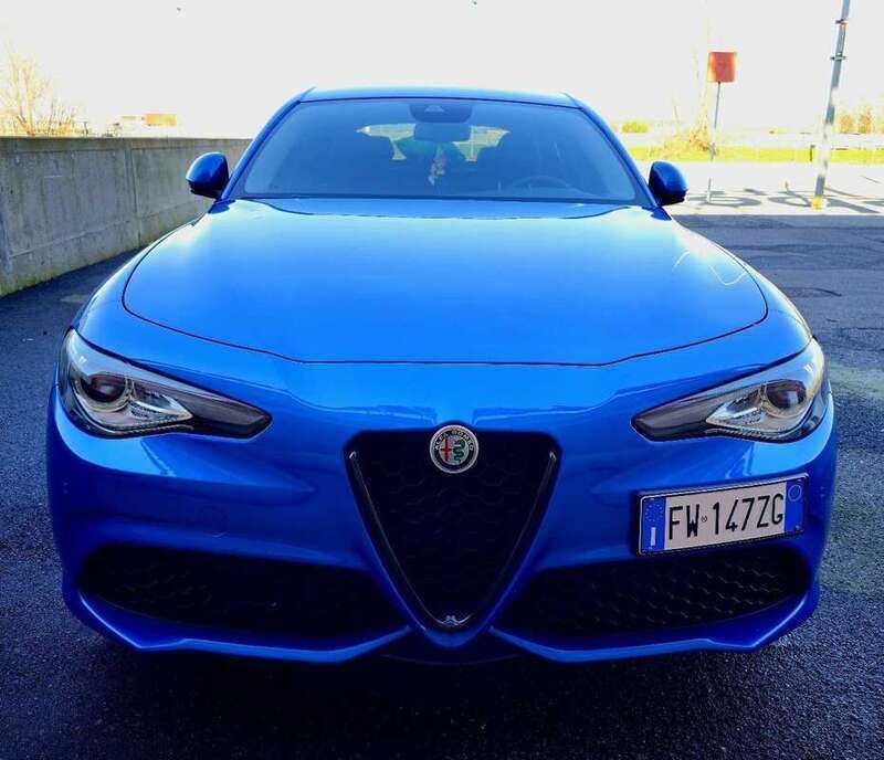 Blu/azzurro Usata 2019 Alfa Romeo Giulia Veloce Tre volumi | 28.000 € (Buon prezzo) - Immagine 1/4