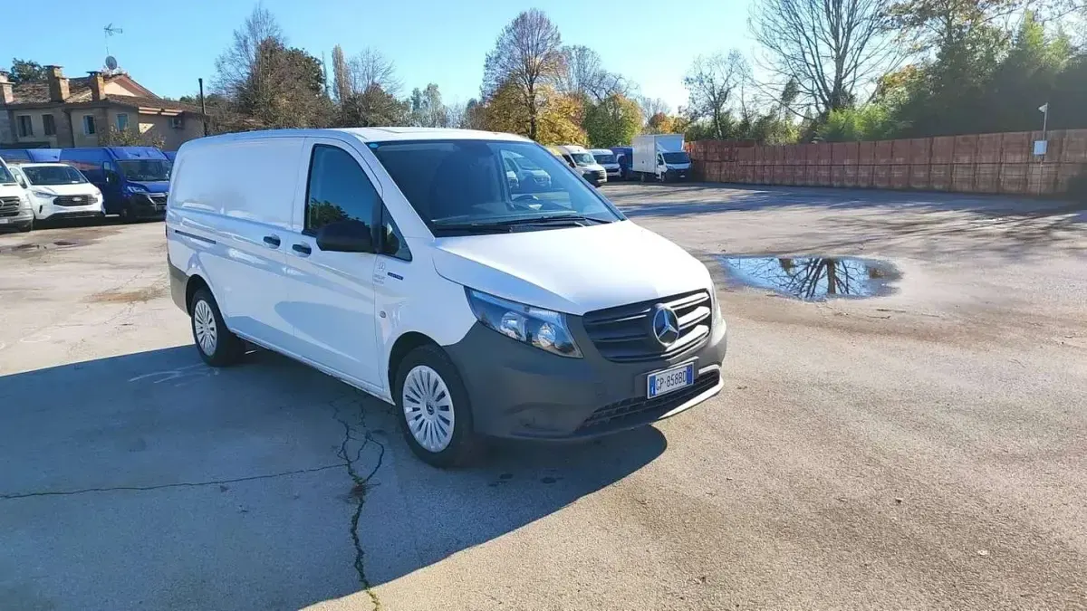 Usata Mercedes e-Vito 85 kW (116 CV) 2023 Bianco Furgone