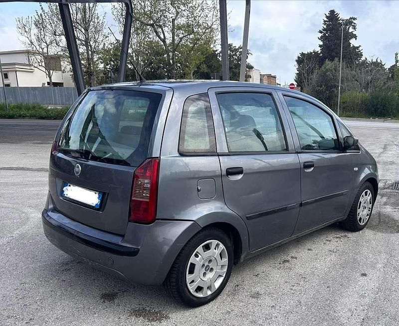 Usata Fiat Idea Emotion 95 CV (69 kW) 2004 Grigio Monovolume