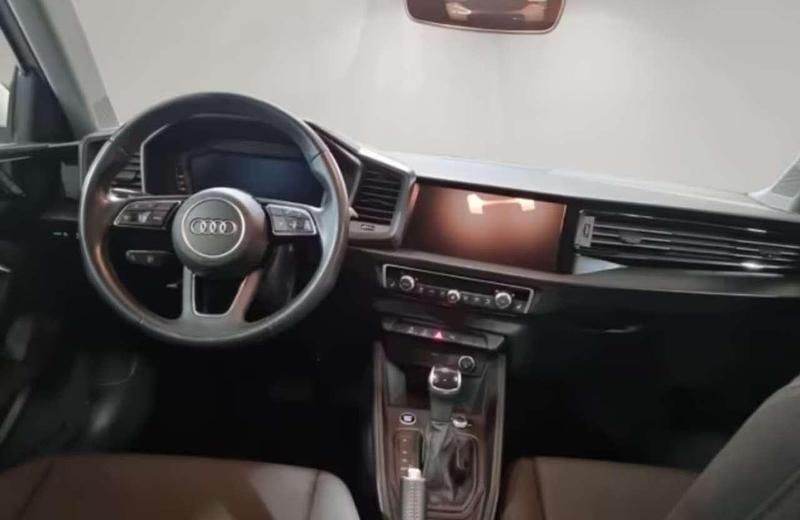 Usata Audi A1 Business 95 CV (69 kW) 2023 Bianco pastello SUV