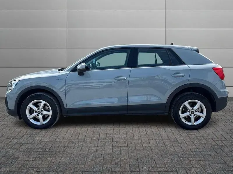 Usata Audi Q2 Business 116 CV (85 kW) 2022 Grigio SUV