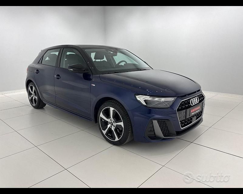 Usata Audi A1 Sportback S-Line 116 CV (85 kW) 2025 Blu navarra / tetto nero mytho Utilitaria