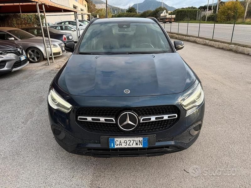 Usata Mercedes GLA200 Premium 149 CV (109 kW) 2020 Blu SUV