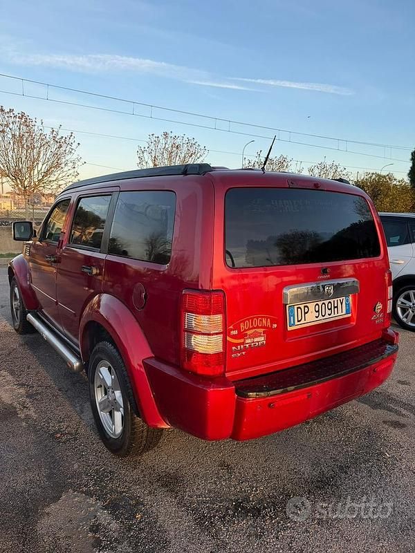 Usata Dodge Nitro 177 CV (130 kW) 2008 Rosso SUV