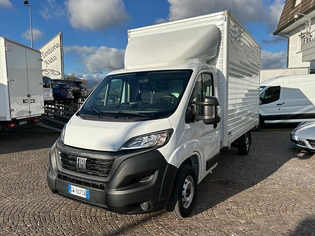 Usata Fiat Ducato 140 CV (102 kW) 2024 Bianco pastello Furgone