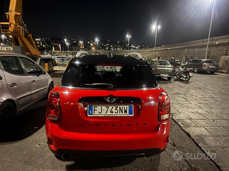 Usata Mini Countryman 150 CV (110 kW) 2017 Rosso SUV