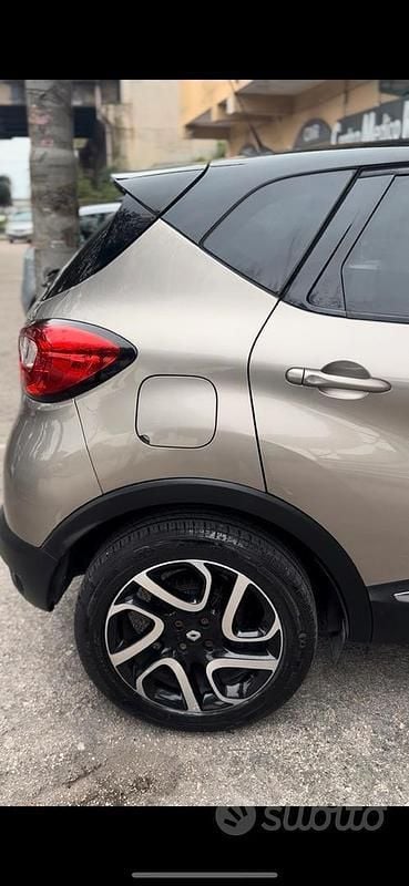 Usata Renault Captur 110 CV (80 kW) 2014 Nero SUV