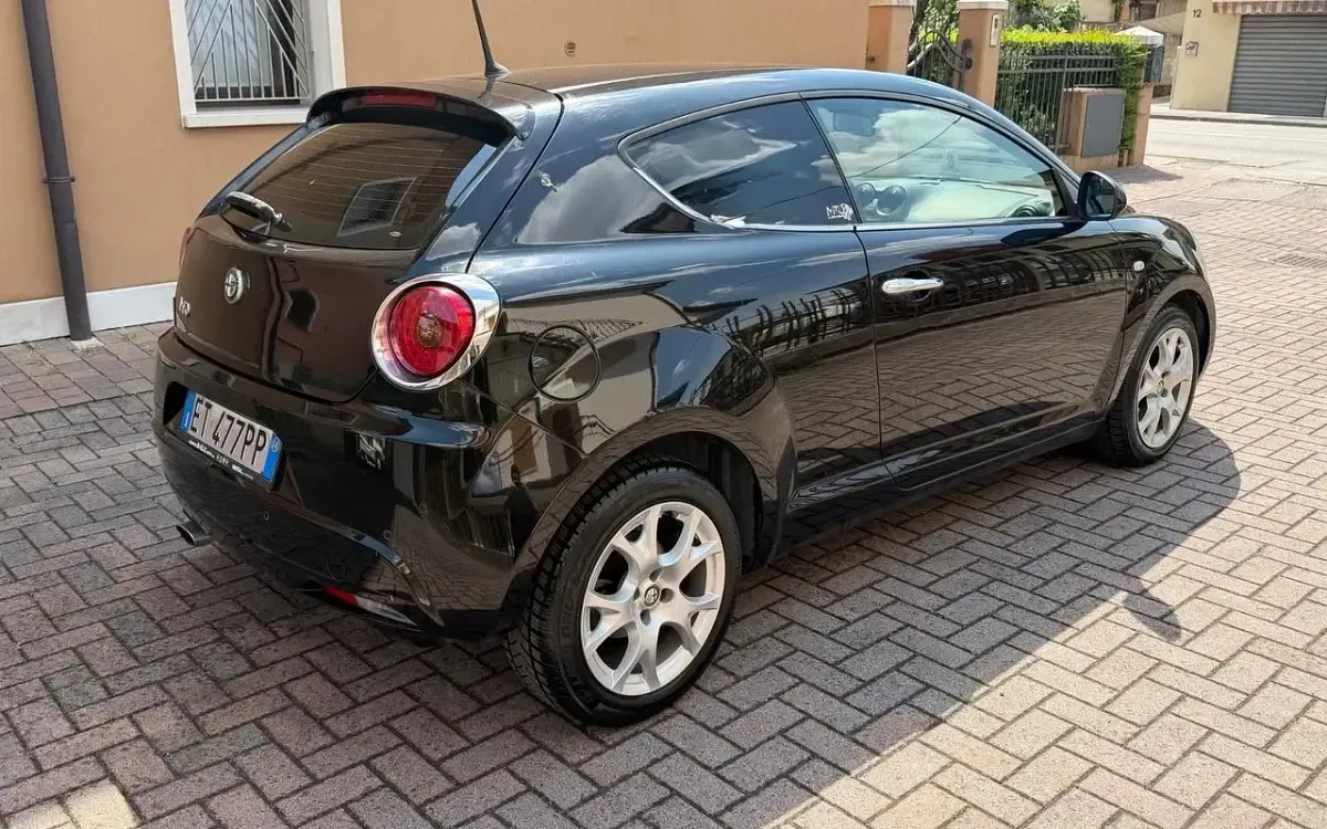 Usata Alfa Romeo MiTo 85 CV (62 kW) 2014 Nero Utilitaria