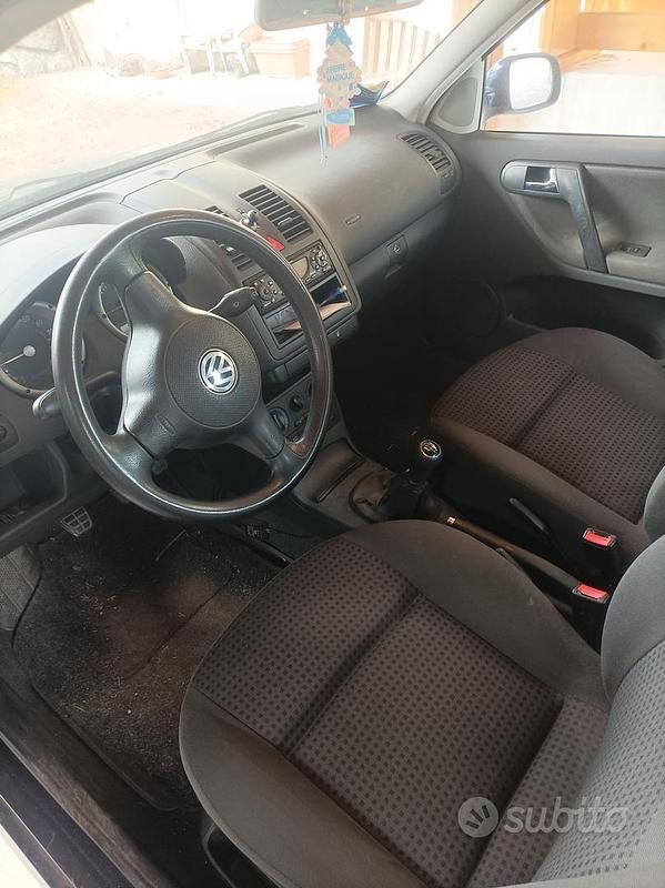 Usata VW Polo 75 CV (55 kW) 2001 Blu Berlina