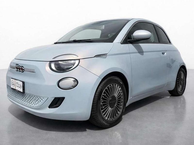 Usata Fiat 500e Business 42 kW (58 CV) 2020 Celeste perla Cabrio