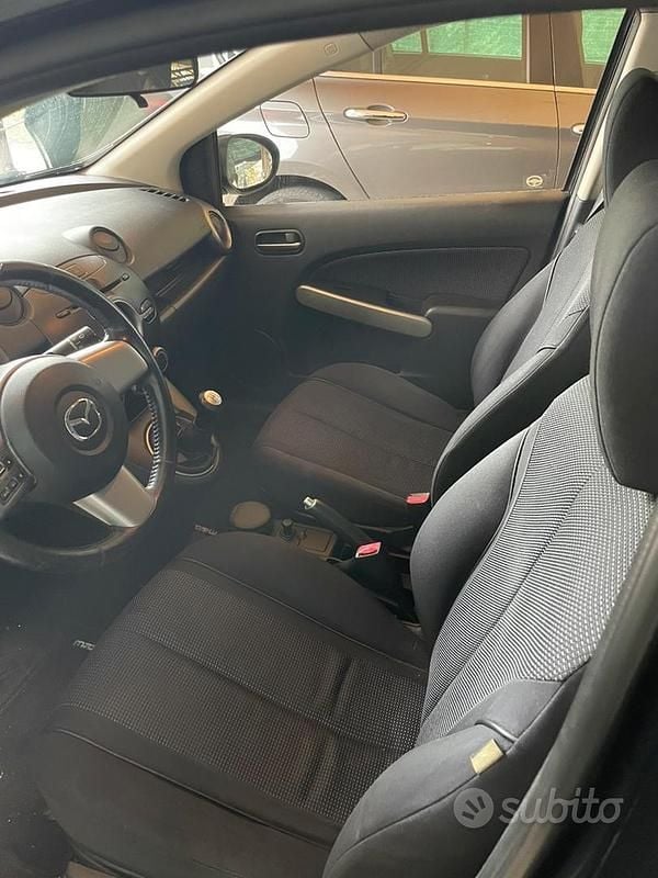 Usata Mazda 2 68 CV (50 kW) 2009 Nero Berlina