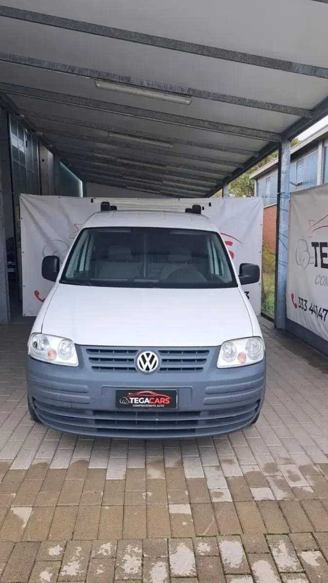 Usata VW Caddy 108 CV (79 kW) 2008 Bianco Monovolume